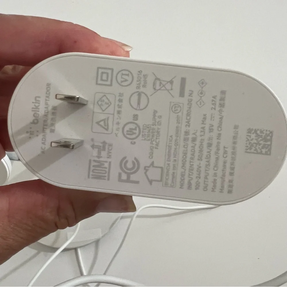 Belkin White Boost Charge Pro 3 in 1 Wireless Charger with MagSafe